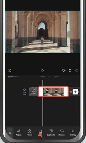 CapCut-Cliquer sur l'icône Crop